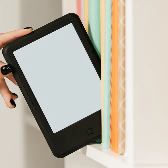 Effortlessly Borrow and Read E-Books from a Library on Your E-Ink Device
